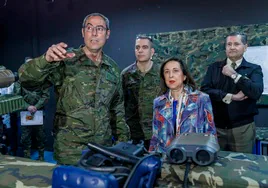 Robles pone en valor la Academia de Artillería de Segovia como «pieza fundamental» para las Fuerzas Armadas