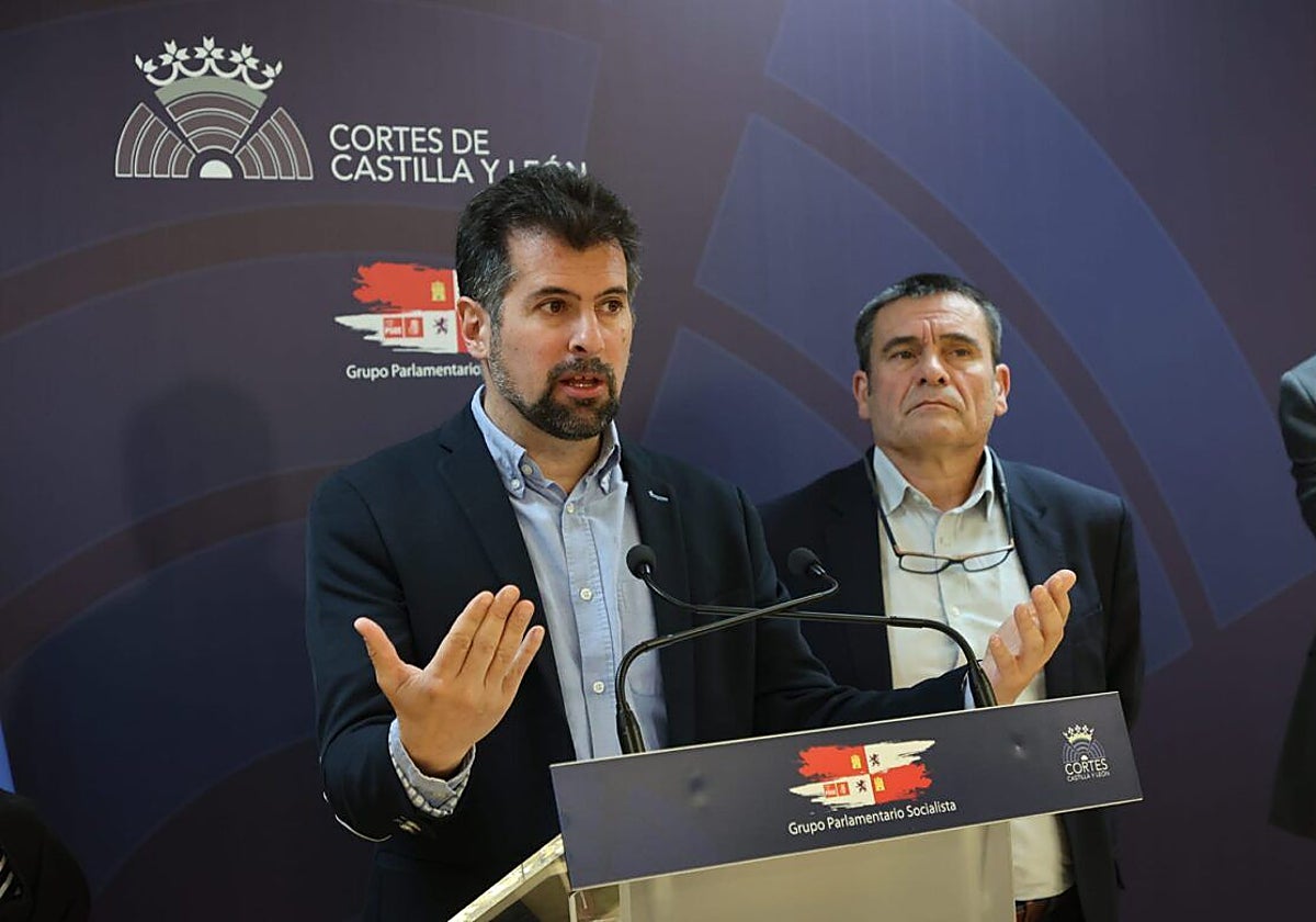 El secretario general del PSOE de Castilla y León, Luis Tudanca, durante la rueda de prensa