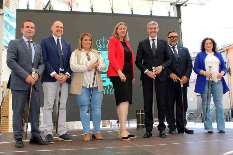 Azután celebra el 750 aniversario de su fundación