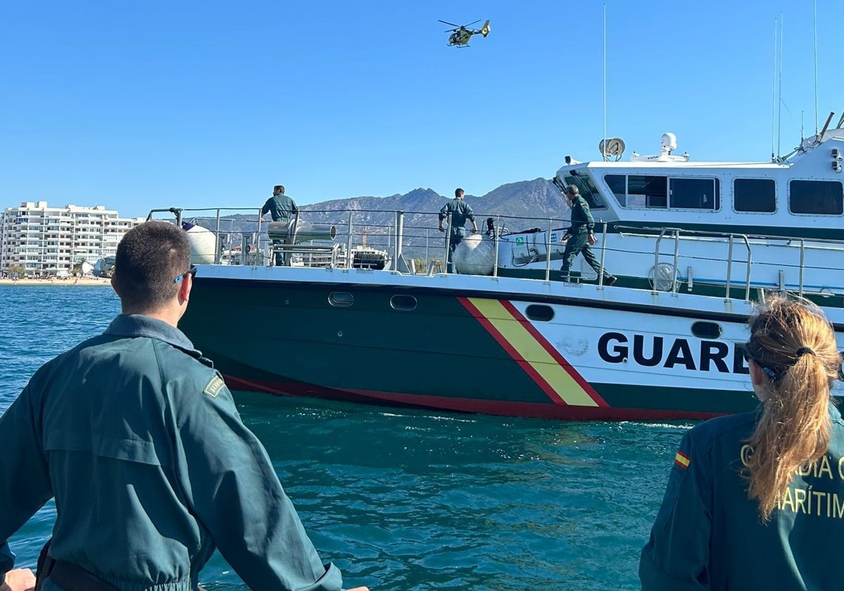 Dispositivo de búsqueda del joven desaparecido en la bahía de Roses (Gerona)