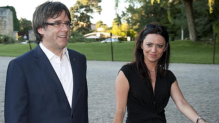 Carles Puigdemont, y su esposa Marcela Topor en el festival de Peralada