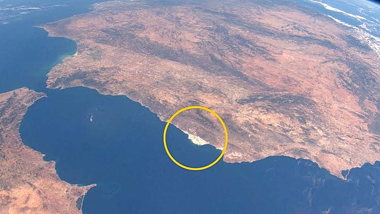 Ni la Gran Muralla China ni las pirámides de Egipto: la única estructura humana visible desde el espacio está en Almería