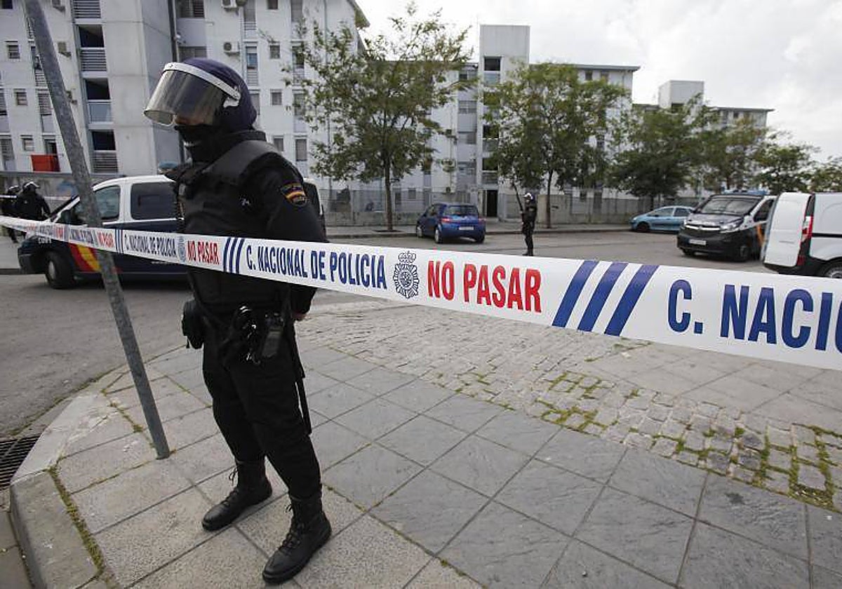 Agentes durante un operativo en la zona del Sector Sur en la capital cordobesa