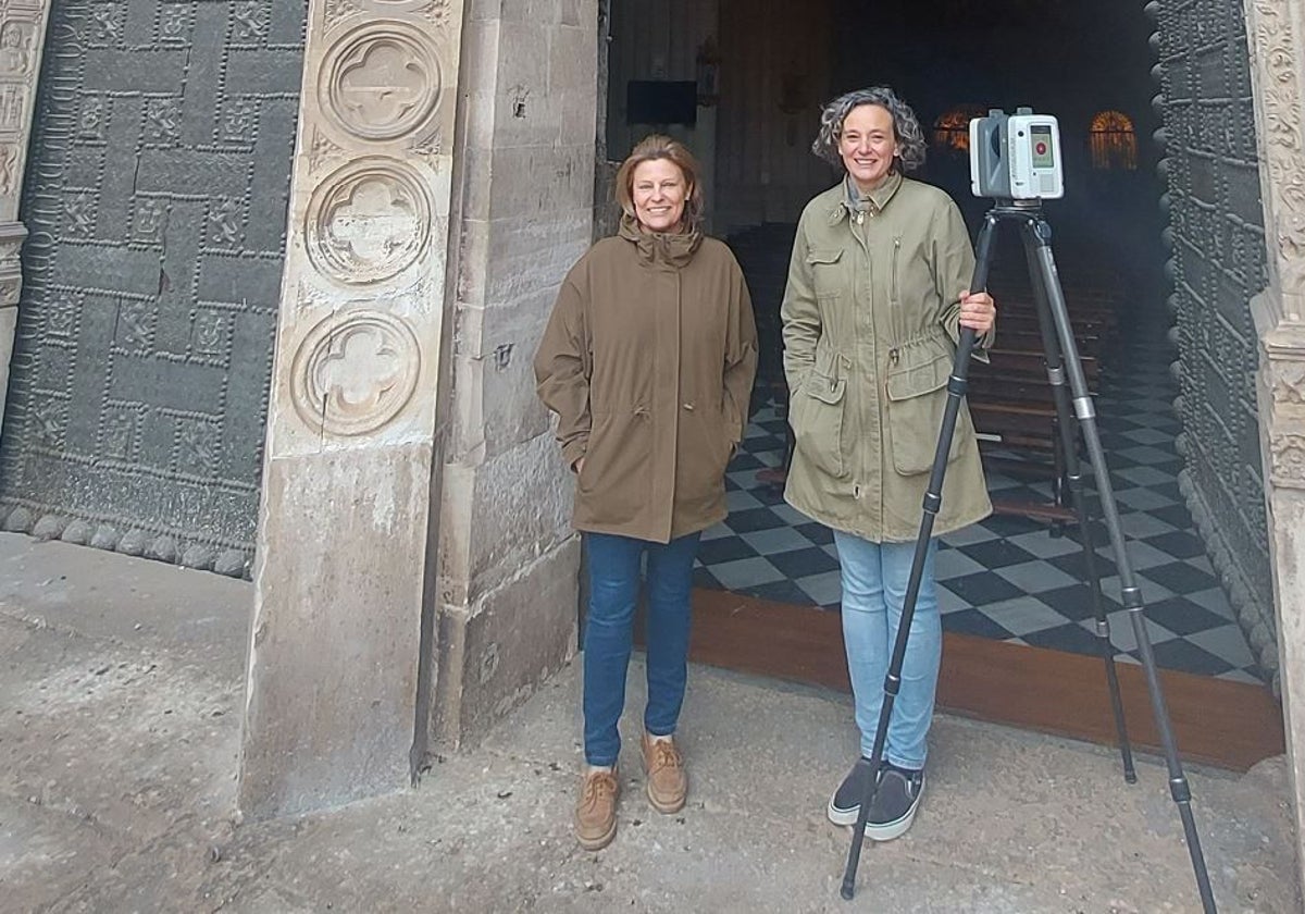 Maite Aranda, secretaria técnica del COIGT, y Paula Noriega, gerente de Abscisa3d