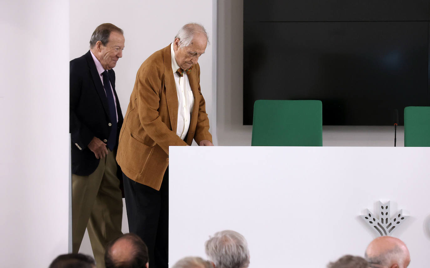 Fotos: la charla de Inocencio Arias en el Centro Cultural José Luis García Palacios