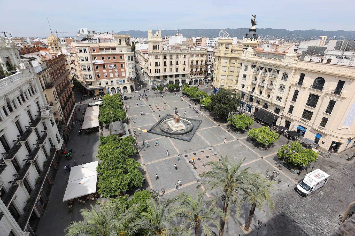 Fotos: la nueva plaza de Las Tendillas, al detalle tras cumplir 25 años