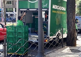 Mercadona oferta empleos para repartir pedidos con 2.100 euros de sueldo y sólo pide un requisito específico