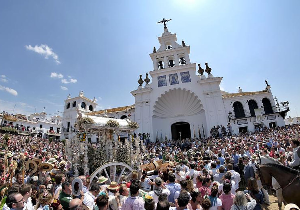 Presentación de Triana ante la ermita de la Virgen del Rocío