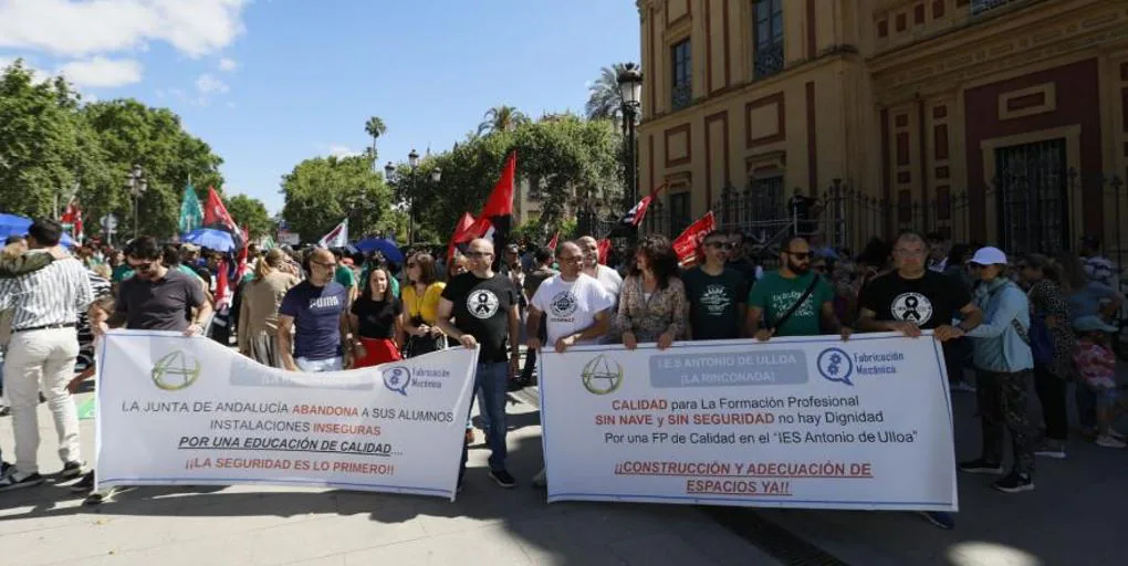 Fracaso De La Huelga De Docentes En Andaluc A La Junta Cifra En Un Por Ciento El Apoyo De Los