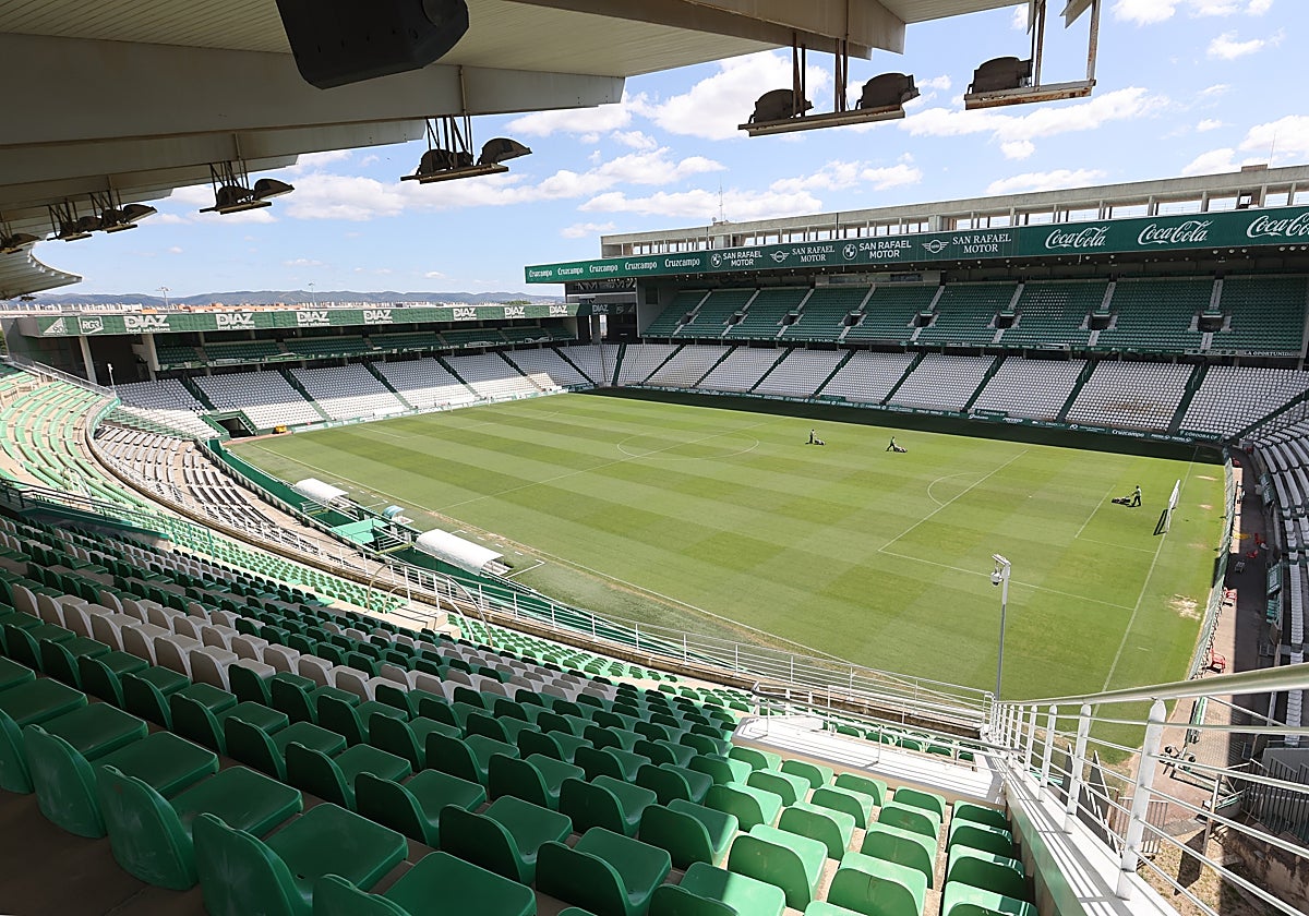 Vista panorámica del interior del estadio El Acángel, ayer