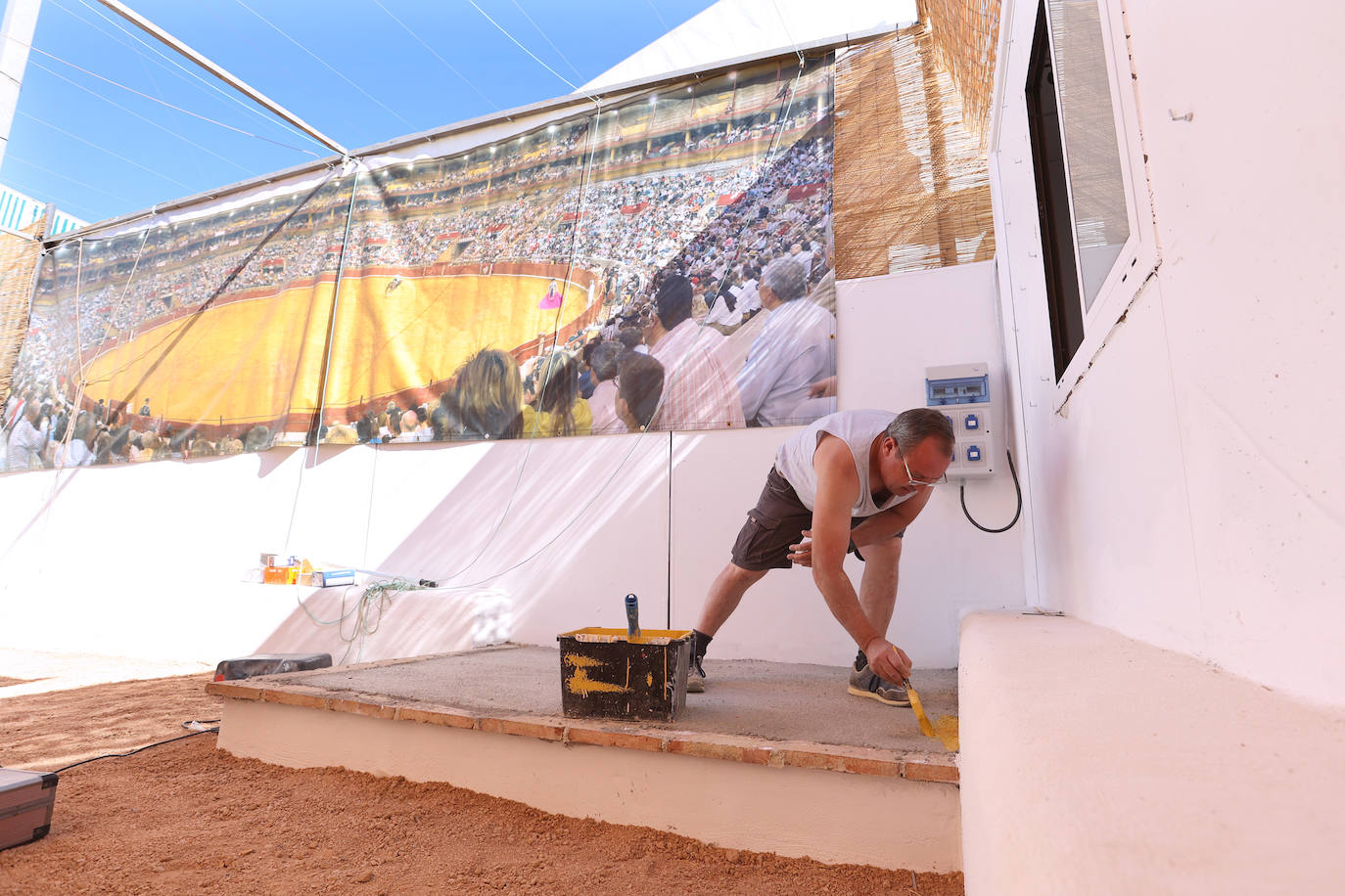 Fotos: el montaje de la Feria de Córdoba llega a los últimos toques