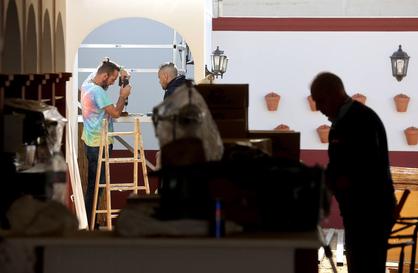 Fotos: el montaje de la Feria de Córdoba llega a los últimos toques