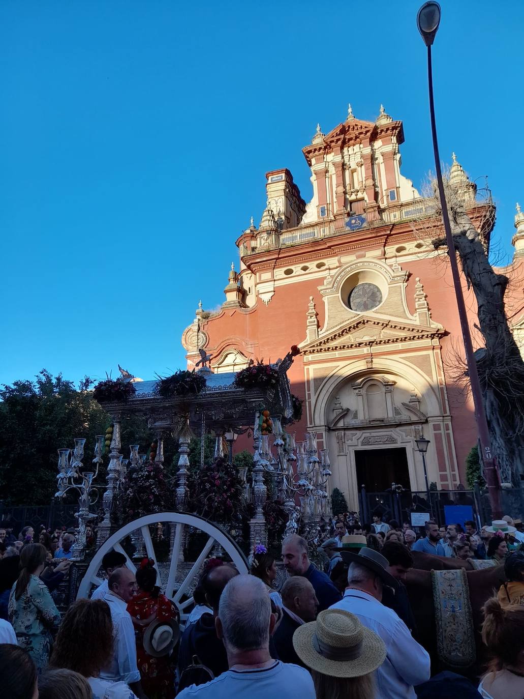 La Hermandad del Rocío de Triana inicia hoy miércoles su peregrinación a la aldea