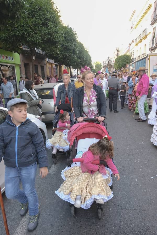 La Hermandad del Rocío de la Macarena inicia su peregrinación hacia la aldea