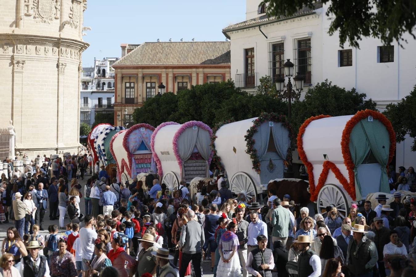 Salida de la Hermandad de Sevilla-El Salvador en su peregrinación a la Aldea del Rocío
