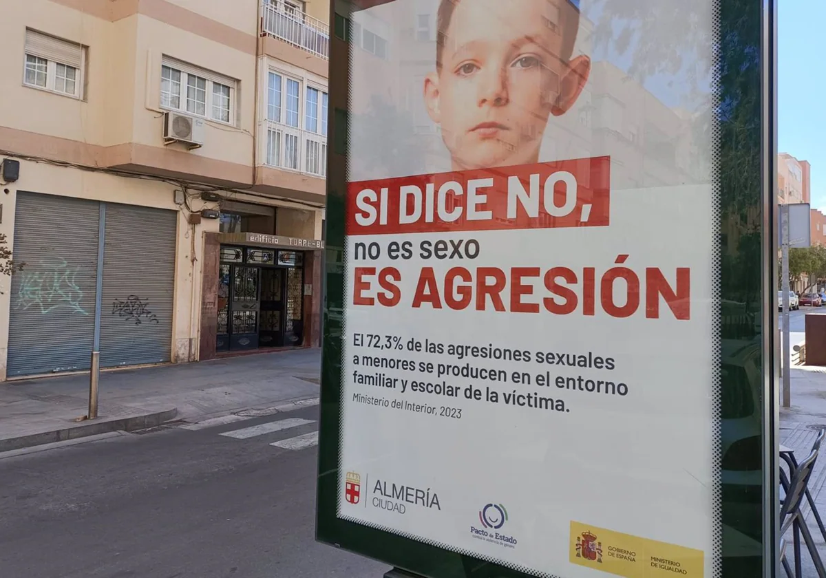 El Gobierno quita al Ayuntamiento de Almería la financiación de la polémica  campaña contra agresiones sexuales a menores