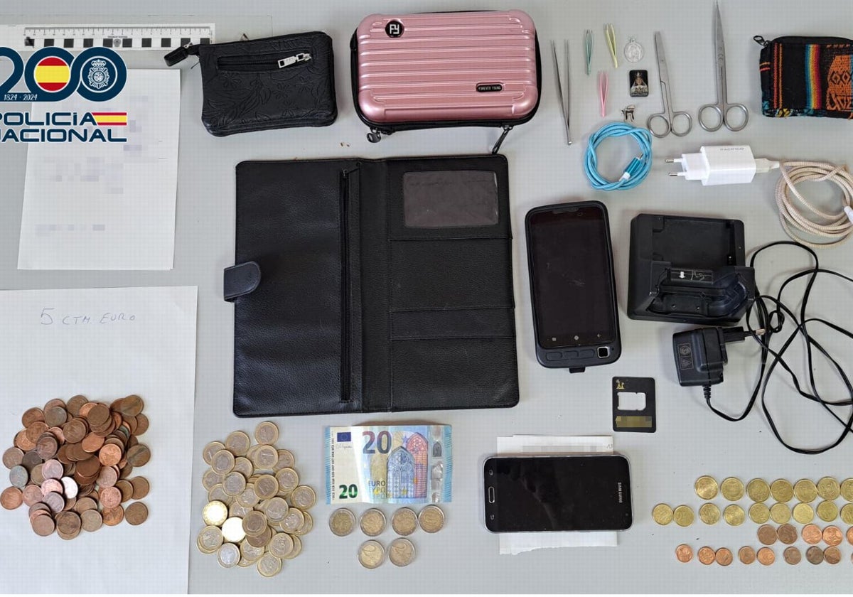 Efectos que llevaba el caco en el momento de su detención