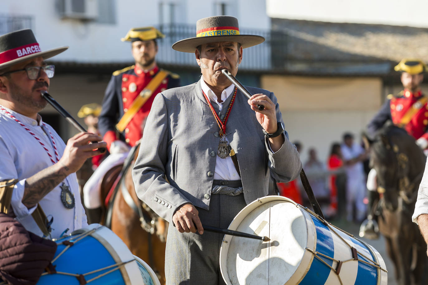 La presentación de las hermandades filiales ante la Blanca Paloma en el Rocío 2024