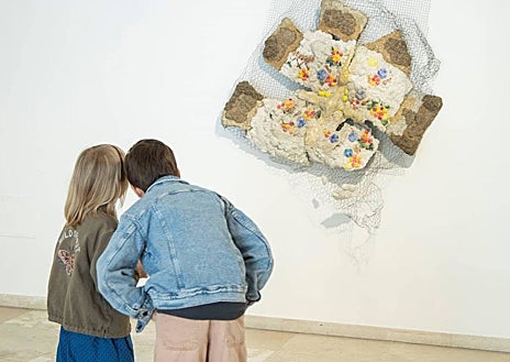 Imagen secundaria 1 - Arriba, la Fundación Cerezales. Debajo, actividad en el Patio Herreriano y documentación elaborada por el área de Educación del museo vallisoletano