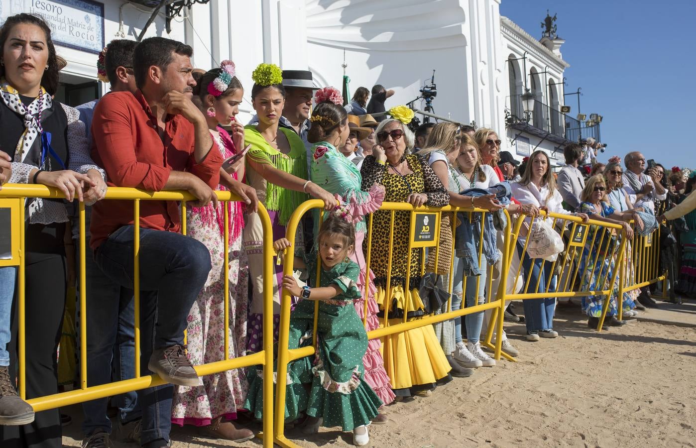 La presentación de las hermandades filiales ante la Blanca Paloma en el Rocío 2024