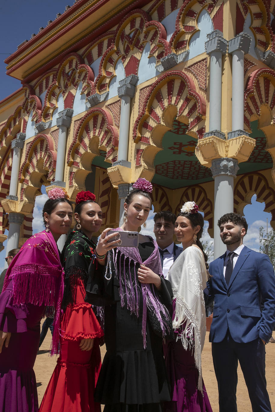 Fotos: El Arenal abarrotado en el primer sábado de la Feria de Córdoba