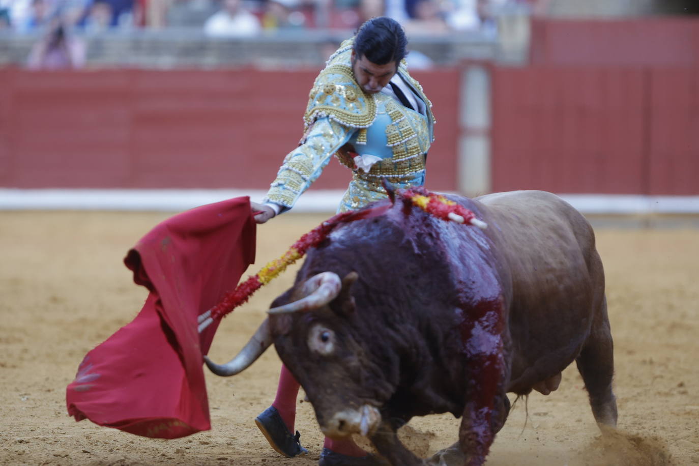 Fotos: los destellos de Ventura y Román en la primera corrida de Feria de Córdoba