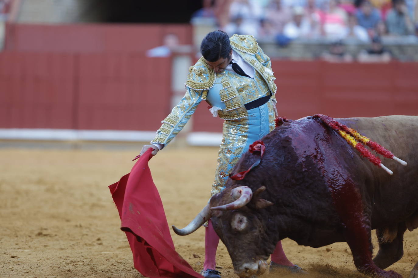 Fotos: los destellos de Ventura y Román en la primera corrida de Feria de Córdoba
