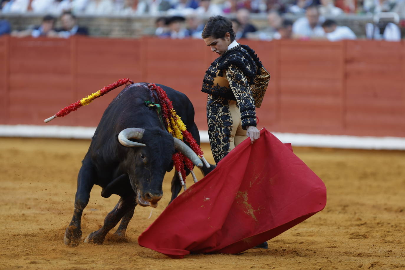 Fotos: los destellos de Ventura y Román en la primera corrida de Feria de Córdoba