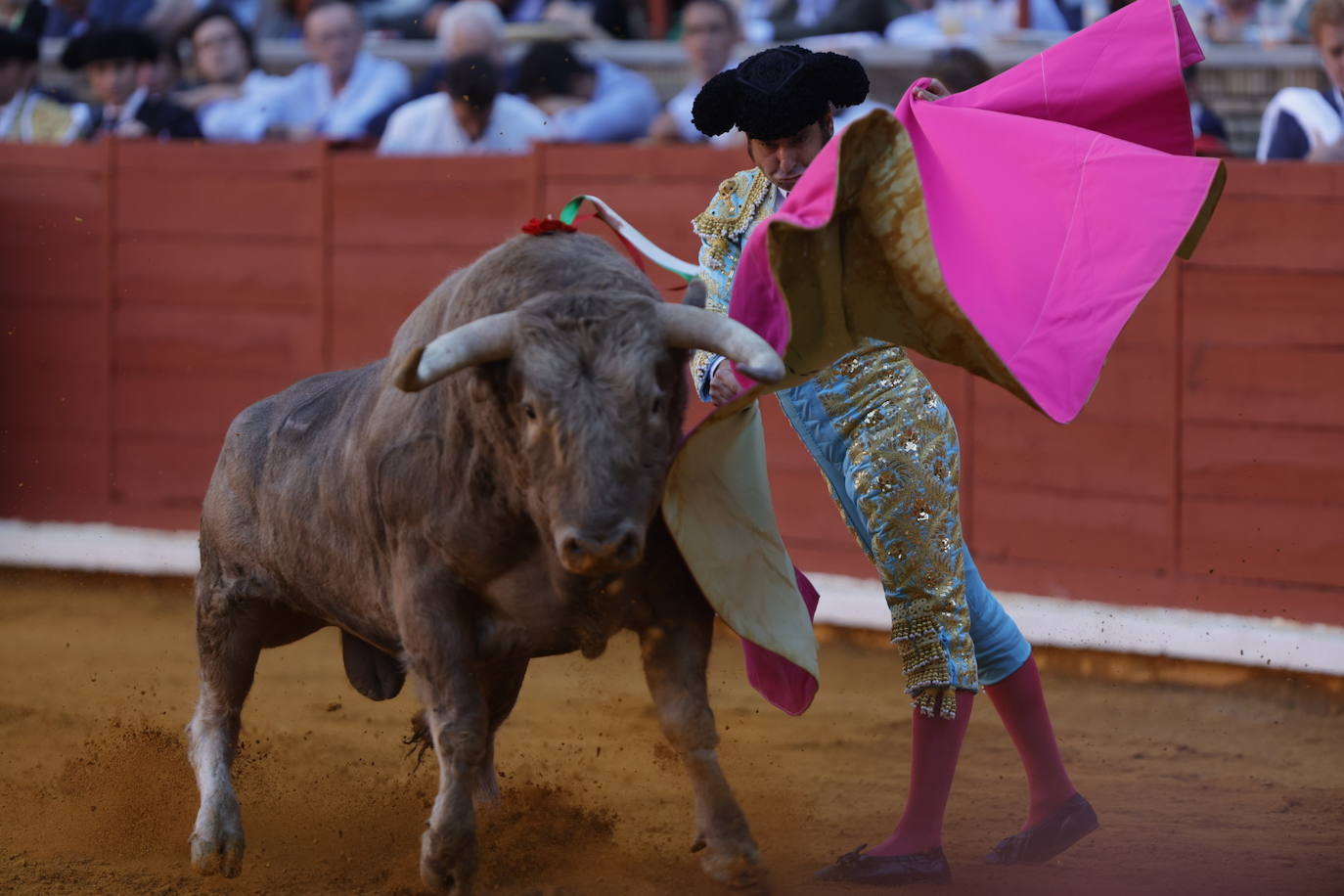 Fotos: los destellos de Ventura y Román en la primera corrida de Feria de Córdoba