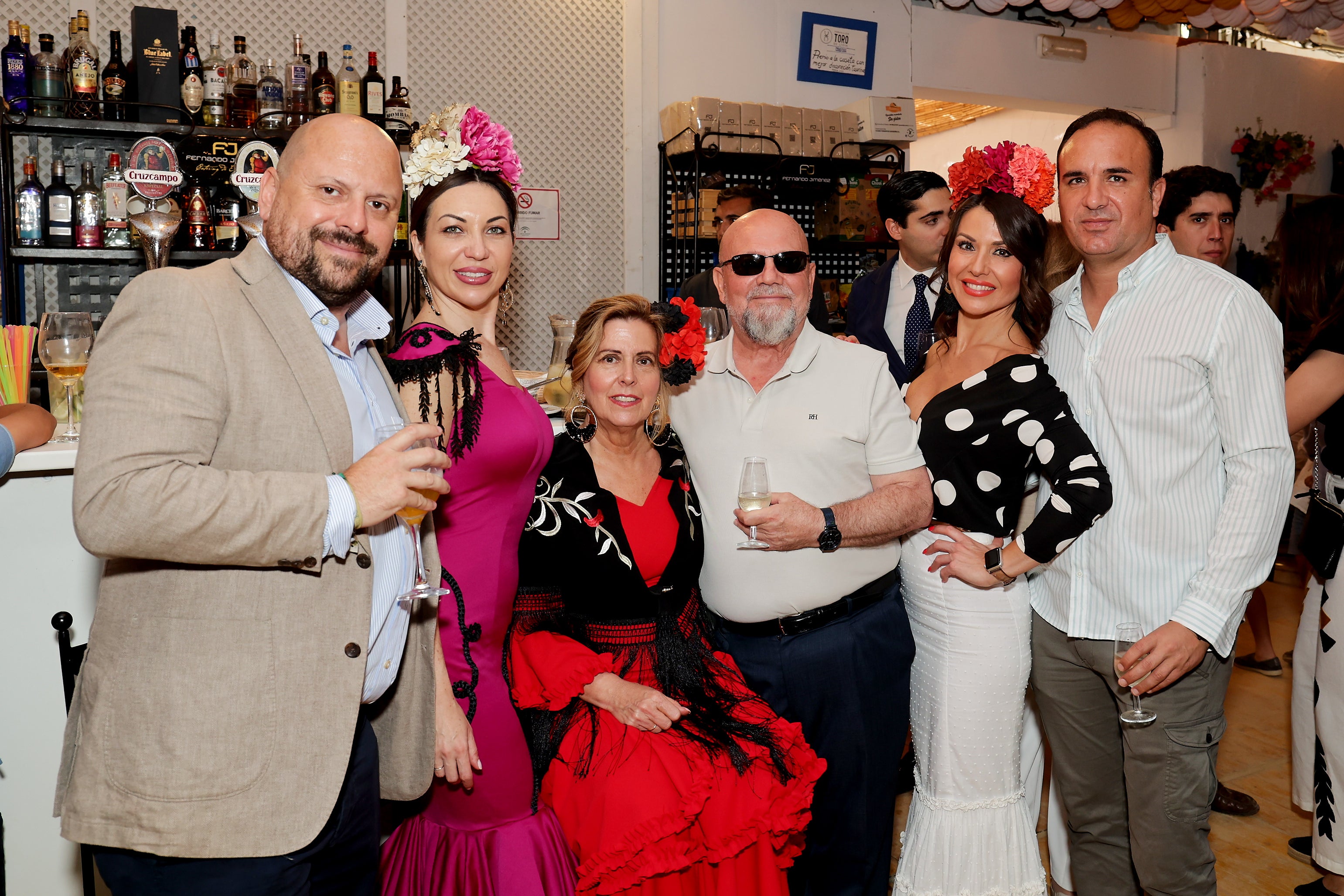 Las imágenes del ambiente en las casetas el domingo de la Feria de Córdoba (I)