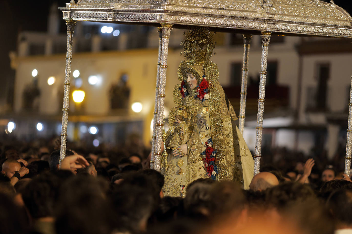 La procesión de la Virgen del Rocío 2024, en imágenes