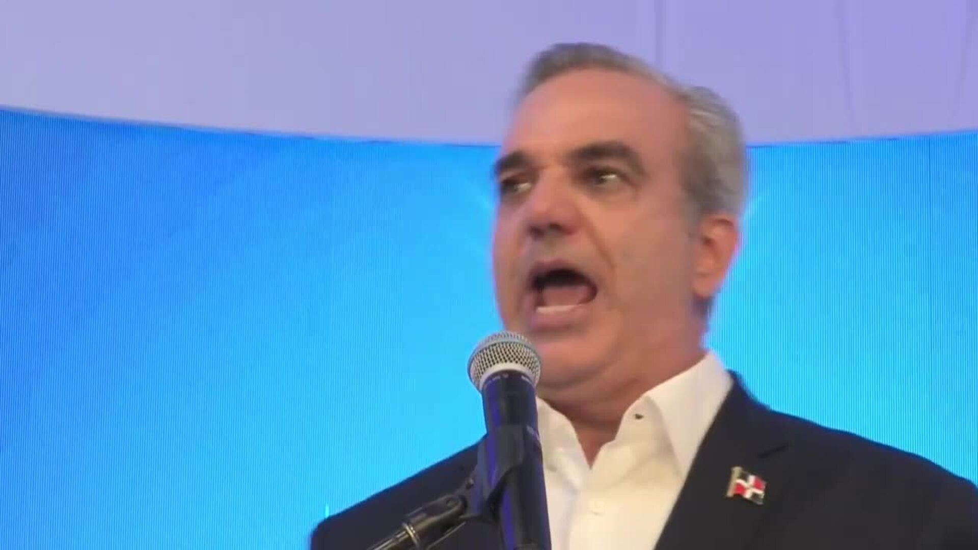 Abinader dice que impulsará reformas para frenar reelección