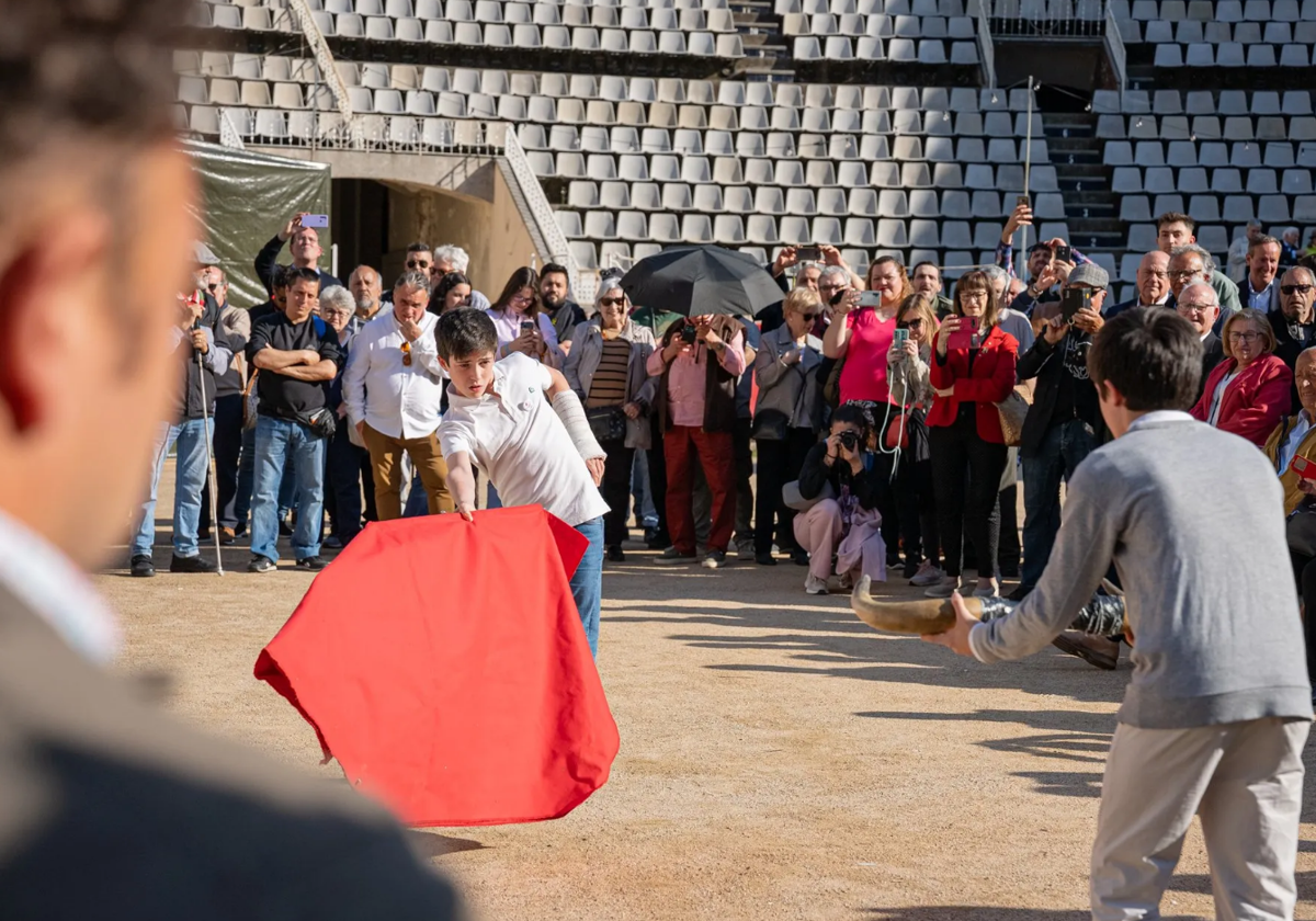 Demostración de toreo como acto emotivo por el Día de la Tauromaquia en el Monumental de Cataluña
