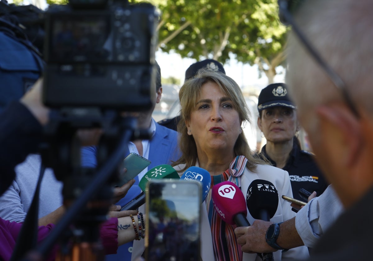 La subdelegada del Gobierno en Córdoba, Ana López, este martes en la Feria de Córdoba