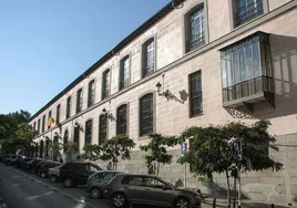 Fachada del Colegio de Médicos de Madrid