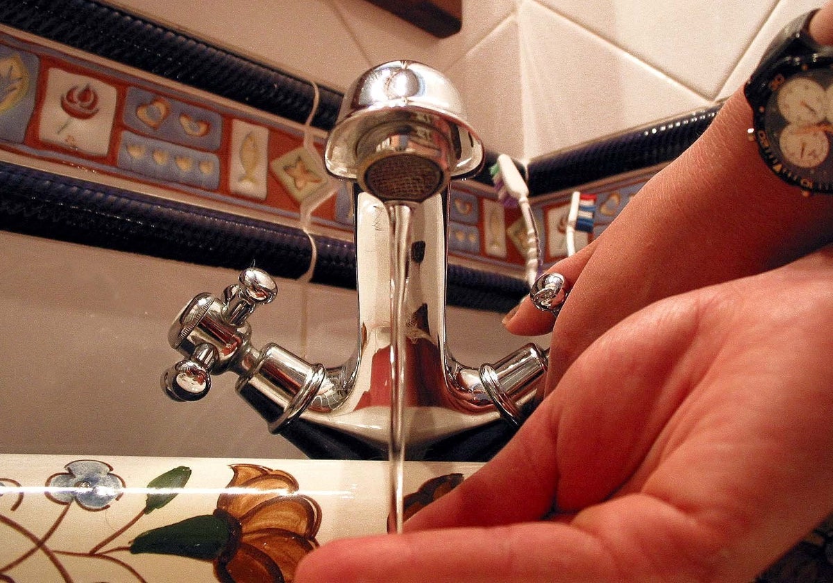 El consumo doméstico de agua en el tramo medio seguirá con las tarifas congeladas