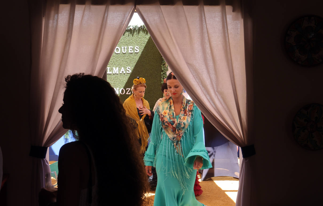 Fotos: ambiente de gala en el Arenal en el miércoles de la Feria de Córdoba