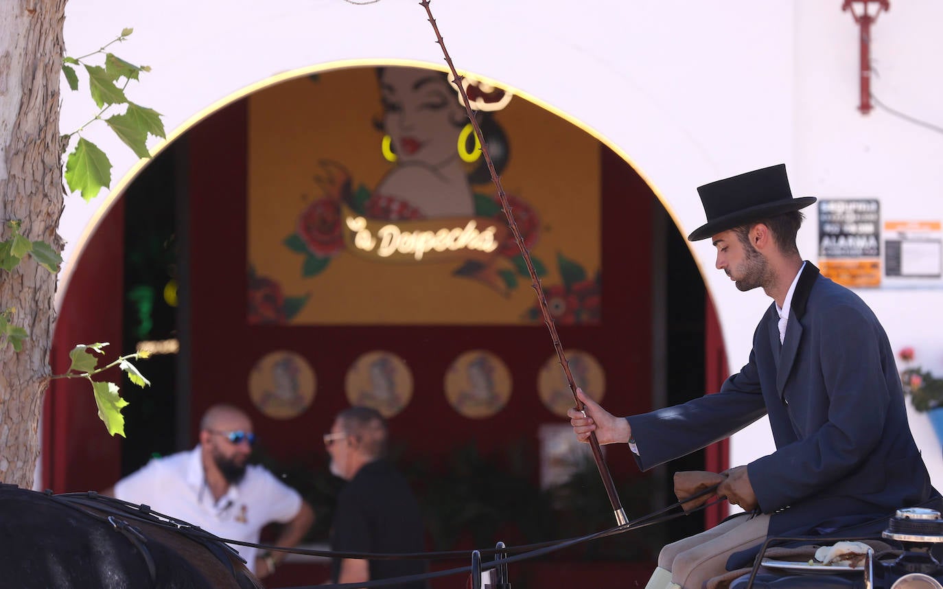 Fotos: ambiente de gala en el Arenal en el miércoles de la Feria de Córdoba