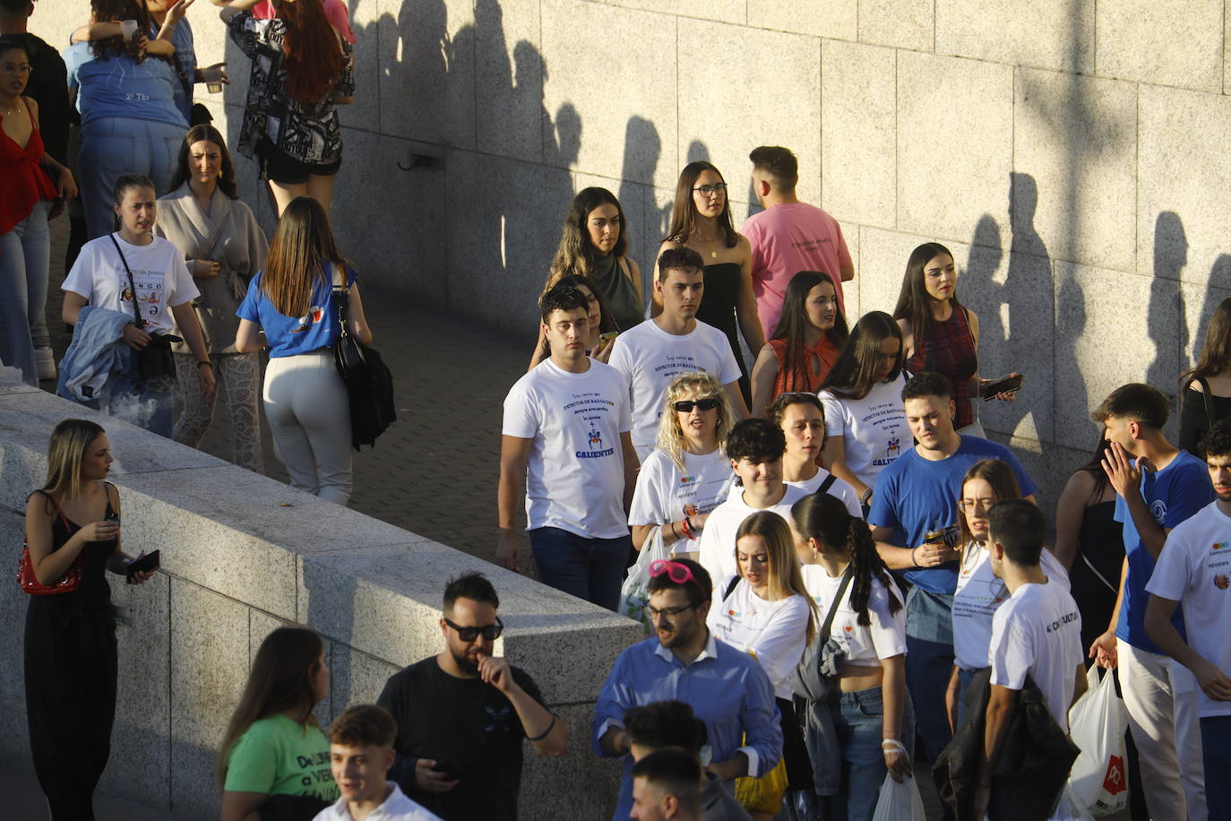 Fotos: diez mil jóvenes, en el botellón de la Feria de Córdoba