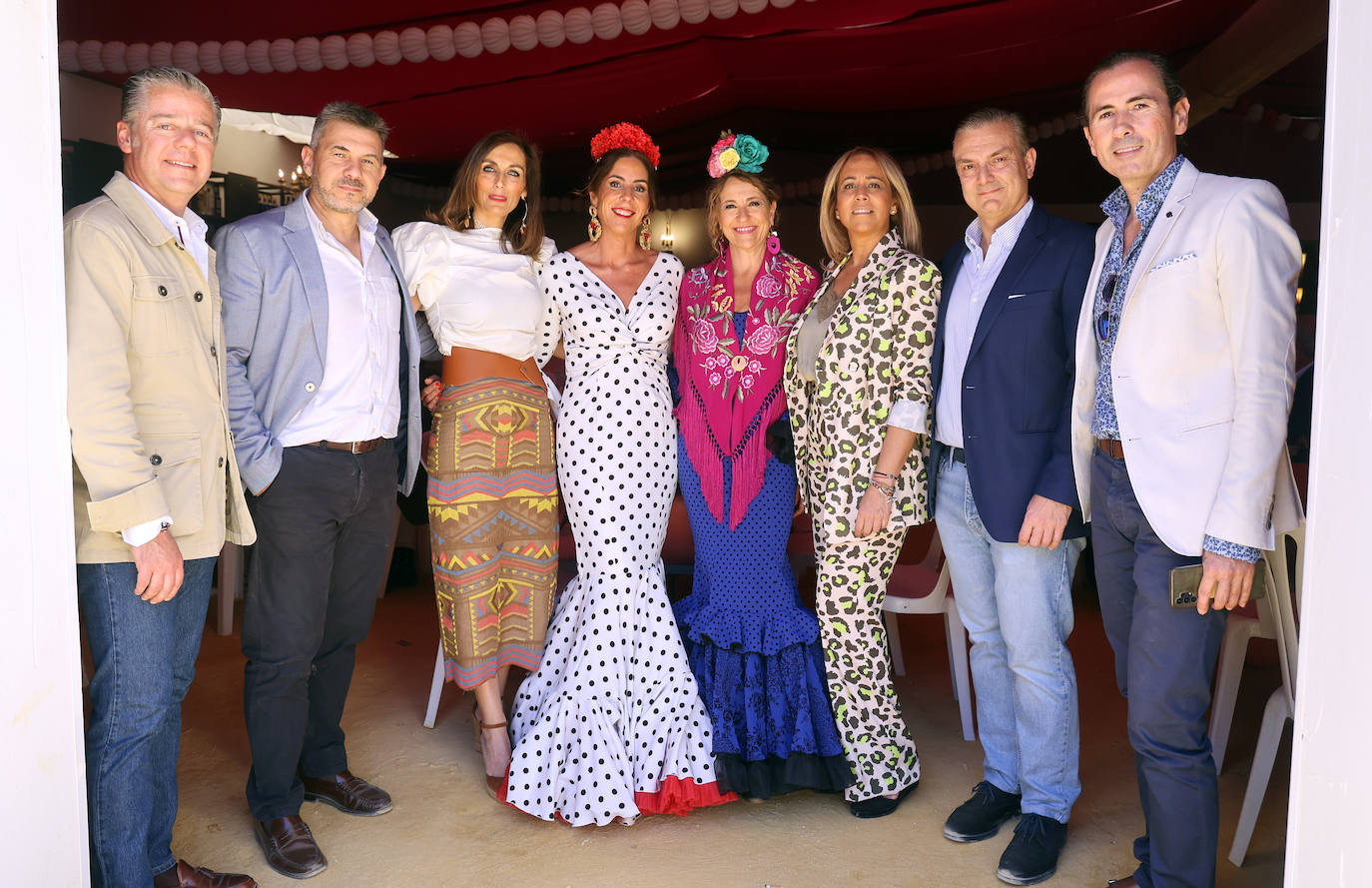 Las imágenes del ambiente en las casetas de este miércoles en la Feria de Córdoba (I)