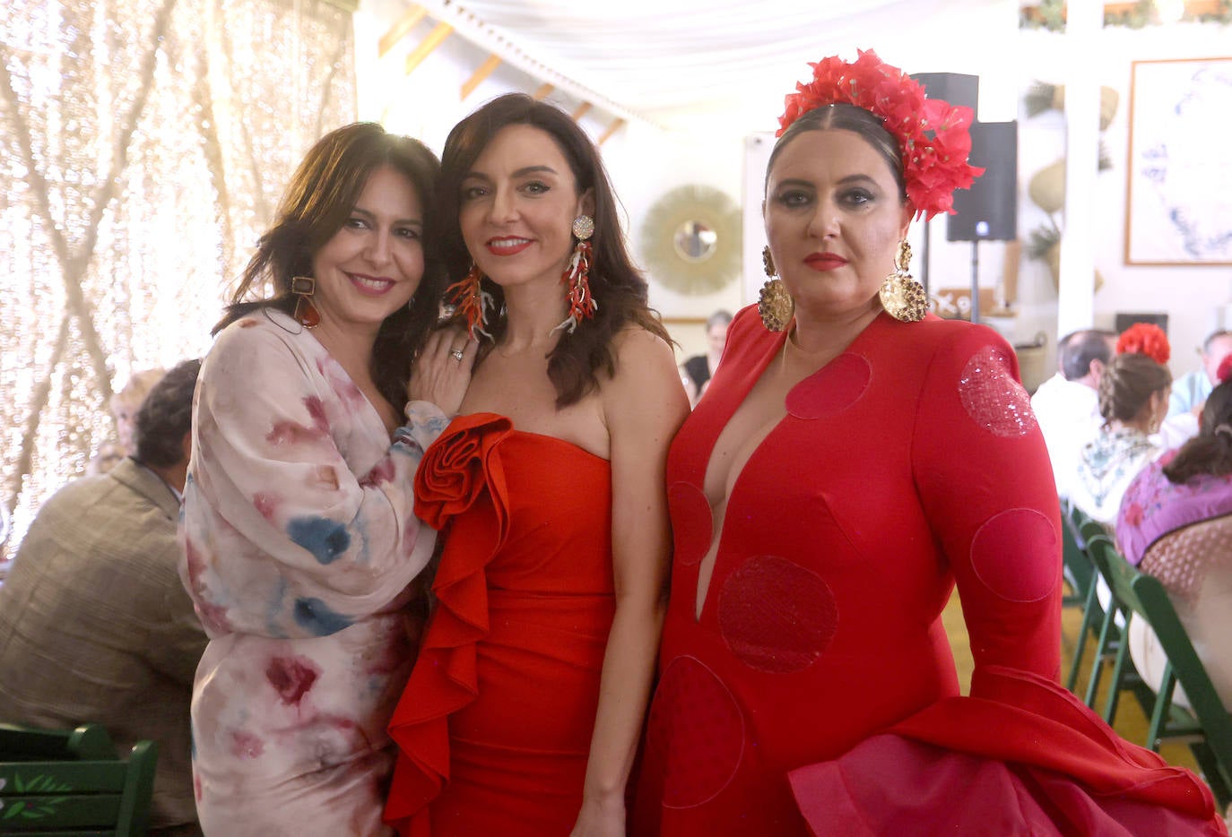 Las imágenes del ambiente en las casetas de este miércoles en la Feria de Córdoba (I)