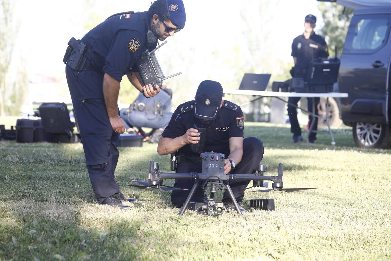 Fotos: La brillante exhibición de drones de la Policía Nacional en la Feria de Córdoba