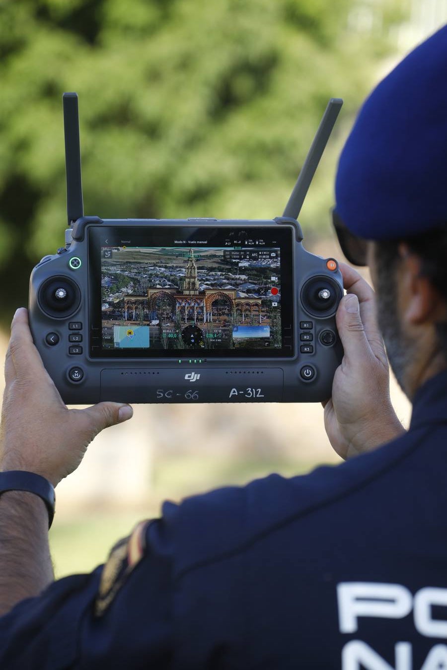 Fotos: La brillante exhibición de drones de la Policía Nacional en la Feria de Córdoba