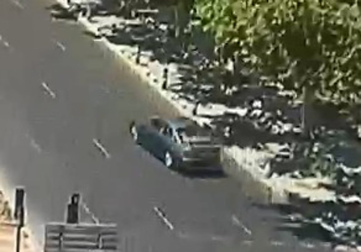 Imagen del vehículo fugado tras atropellar a un niño en Valencia