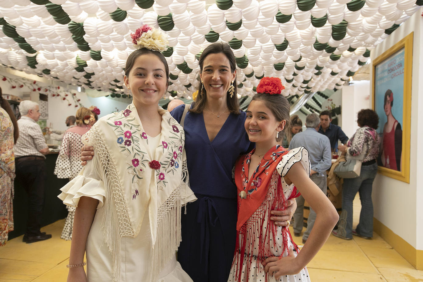 Las imágenes del ambiente en las casetas el jueves de la Feria de Córdoba (I)