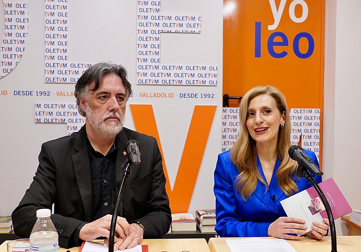 Presentación del poemario ''Diego Fernández Magdaleno en camino'', de Diego Fernández Magdaleno, acompañado por la poeta y viceconsejera de Acción Cultural, Mar Sancho.