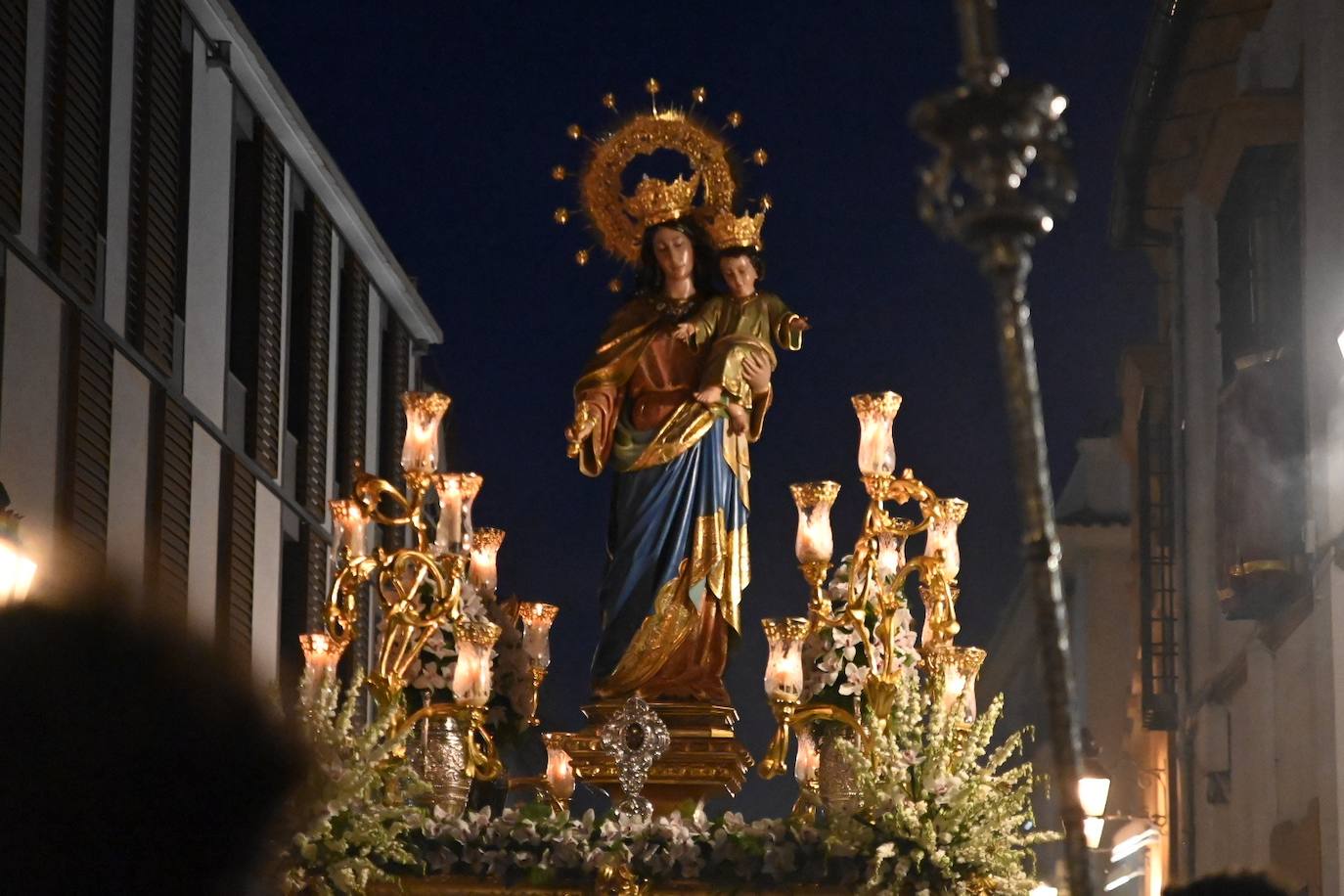 Fotos: La alegre procesión de María Auxiliadora por Córdoba