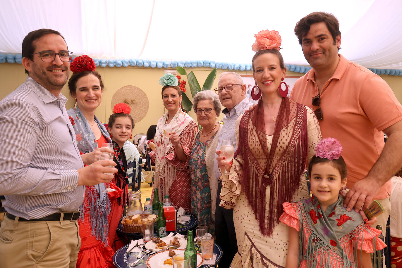 Las imágenes del ambiente en las casetas el último sábado de la Feria de Córdoba (I)