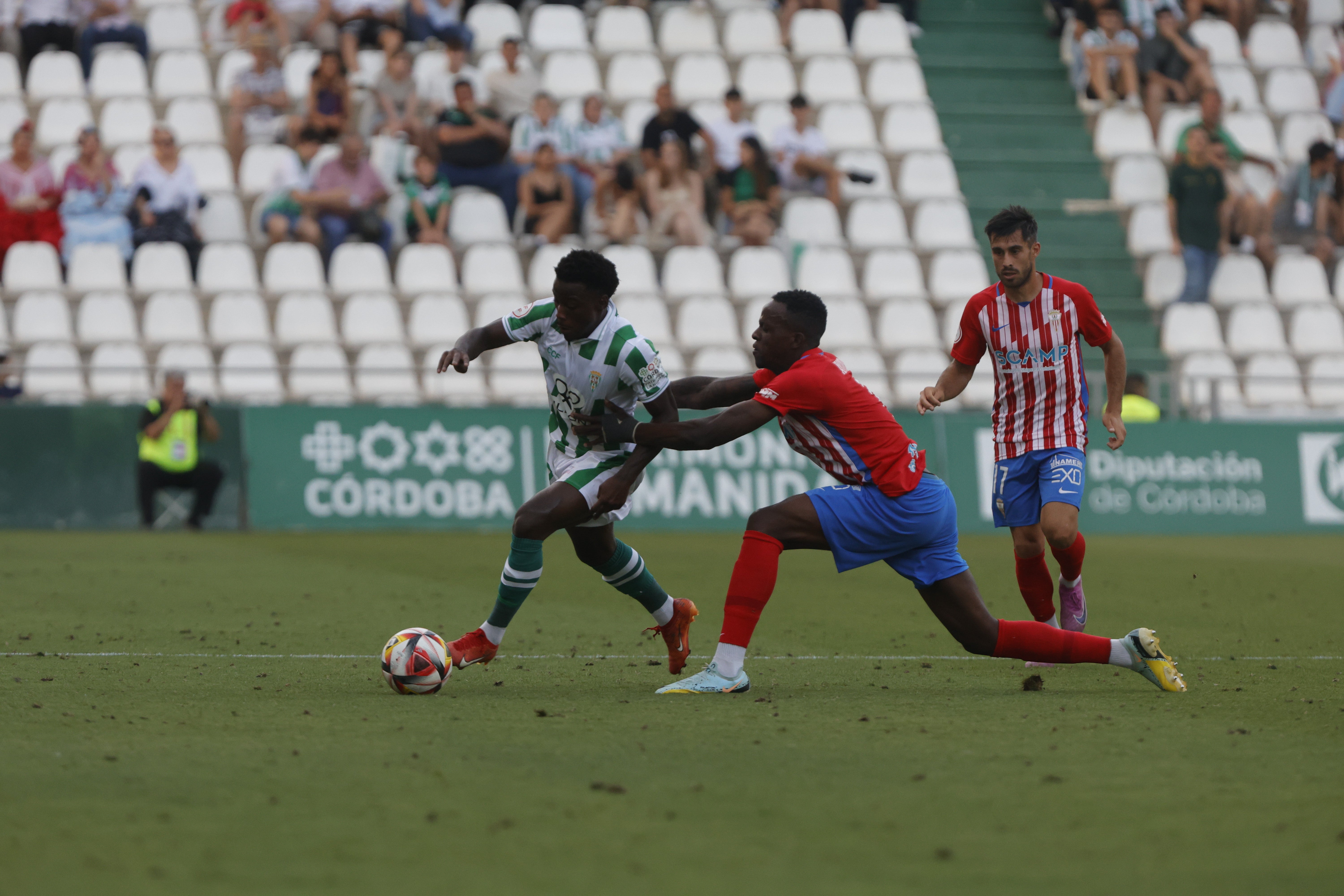 Fotos: la rápida victoria del Córdoba CF ante el Algeciras
