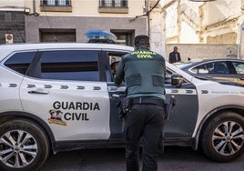 Un hombre asesina a otro de un tiro por la espalda en plena calle en Valencia